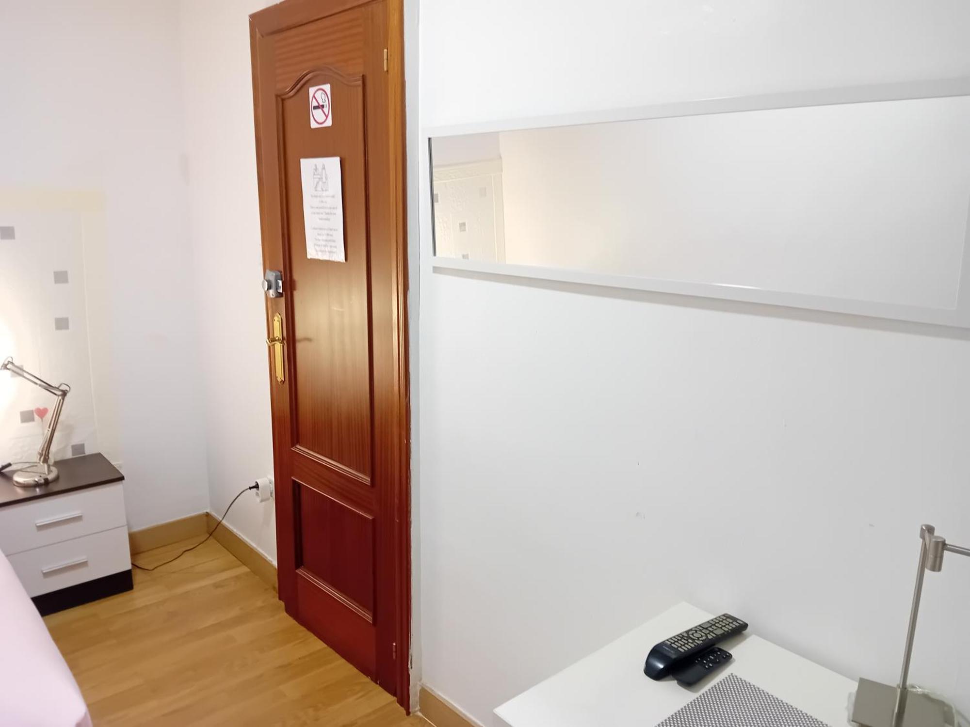 Apartamento Compartido Excelente Ubicacion El Prat de Llobregat Exterior photo